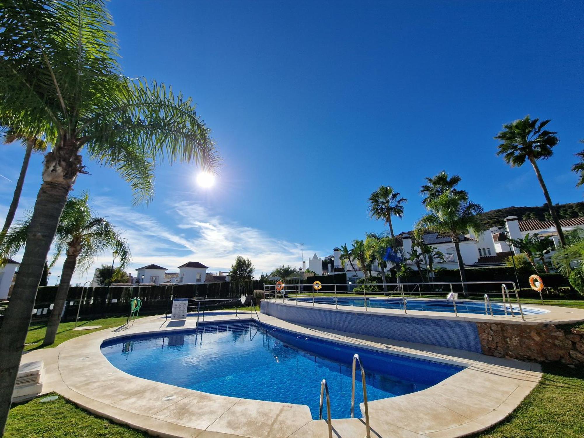Sun & Palms - Cozy Flat In Quiet Neighbourhood With A Great Pool Area Apartman Málaga Kültér fotó