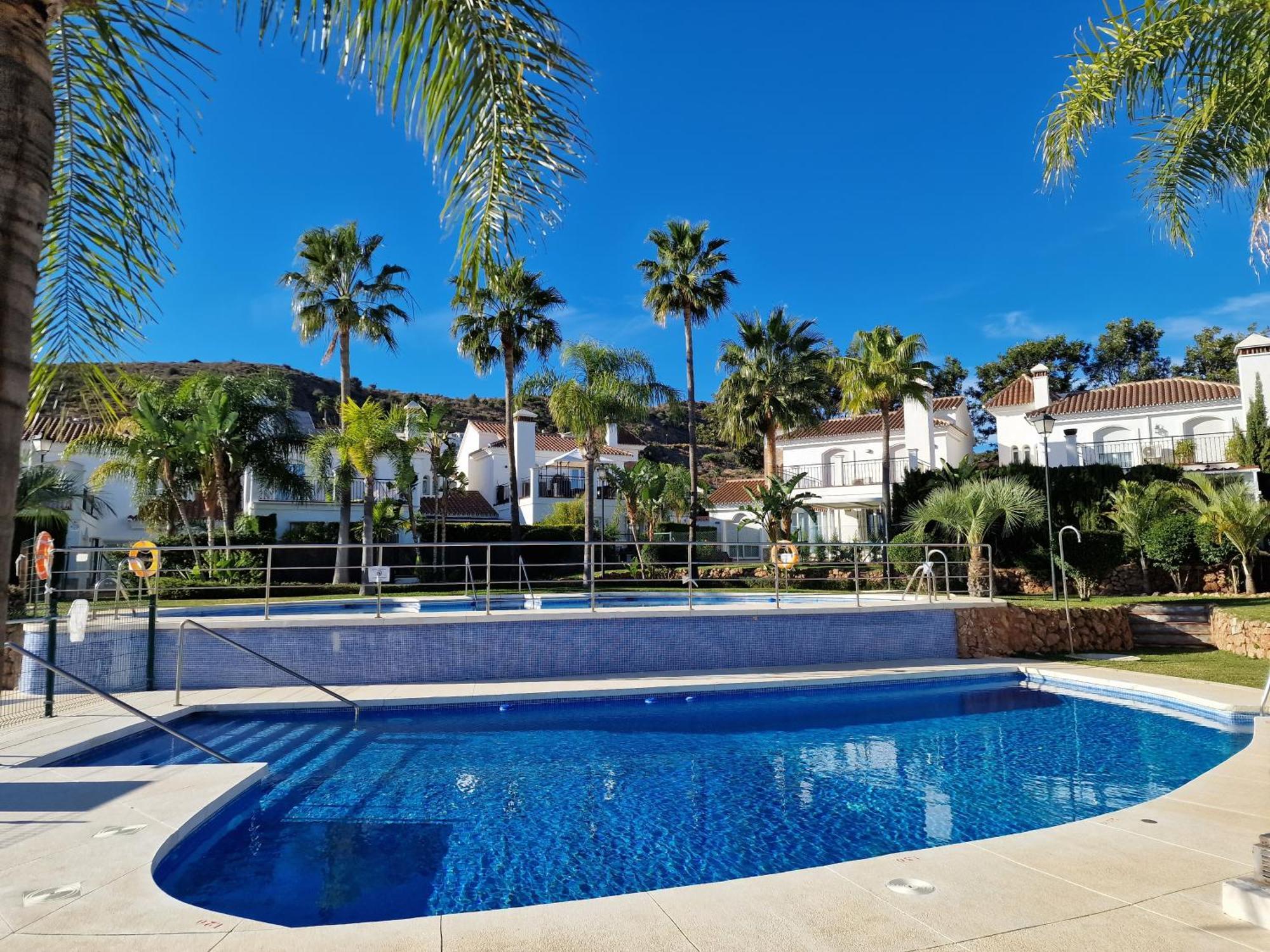 Sun & Palms - Cozy Flat In Quiet Neighbourhood With A Great Pool Area Apartman Málaga Kültér fotó